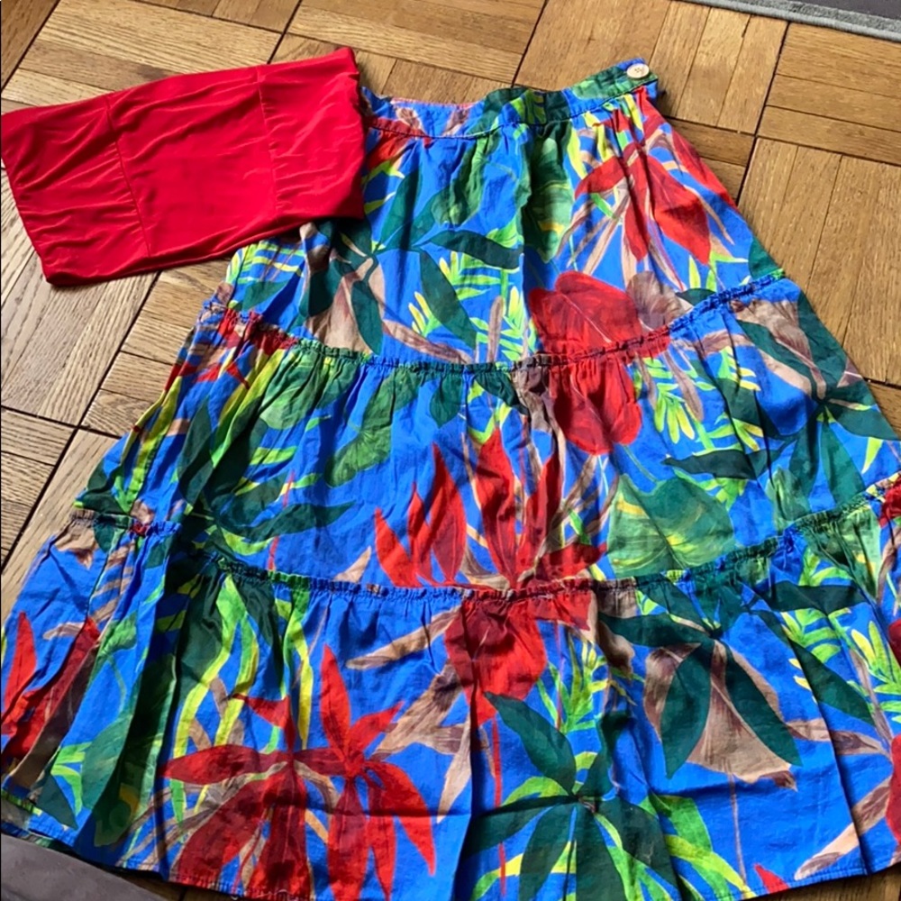 Blue and red skirt set